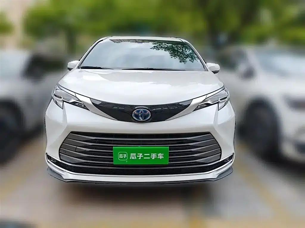 2021 Sienna 2.5L Hybrid Supreme Edition — миниатюра 24