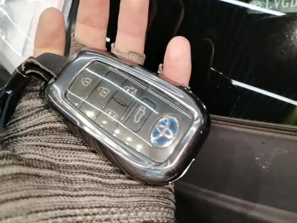 2023 Sienna 2.5L Hybrid Premium Edition — миниатюра 9