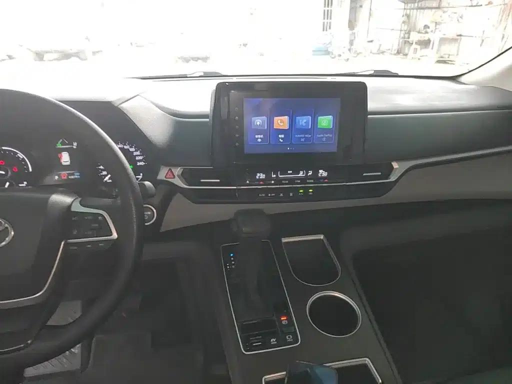 2023 Sienna 2.5L Hybrid Comfort Edition — миниатюра 13