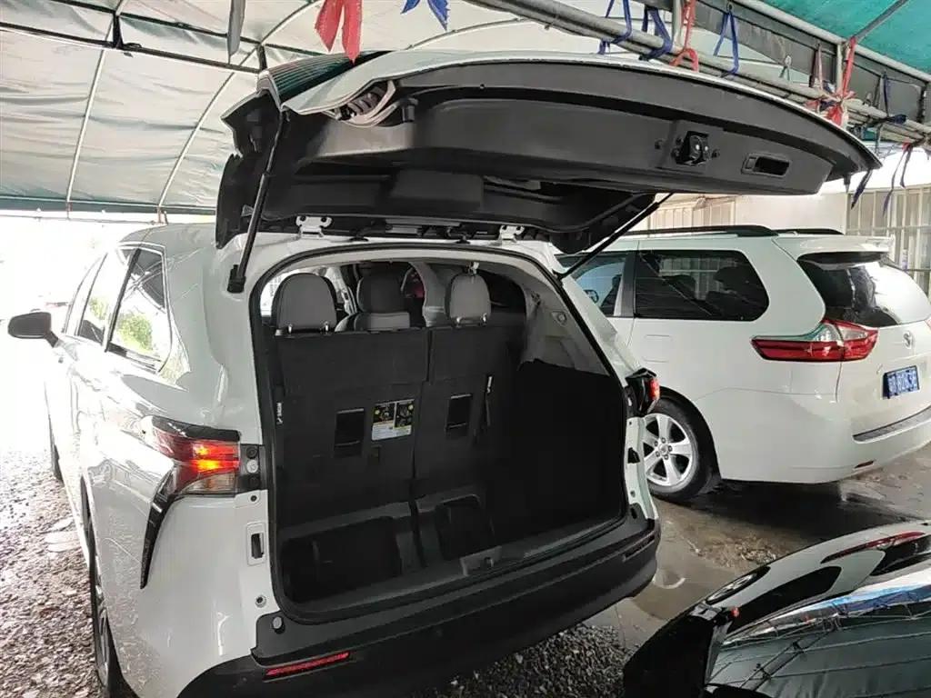 2023 Sienna 2.5L Hybrid Comfort Edition — миниатюра 19