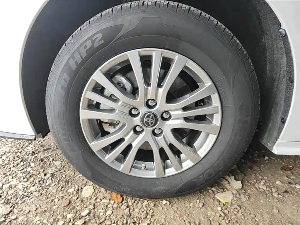 2023 Sienna 2.5L Hybrid Comfort Edition — миниатюра 23