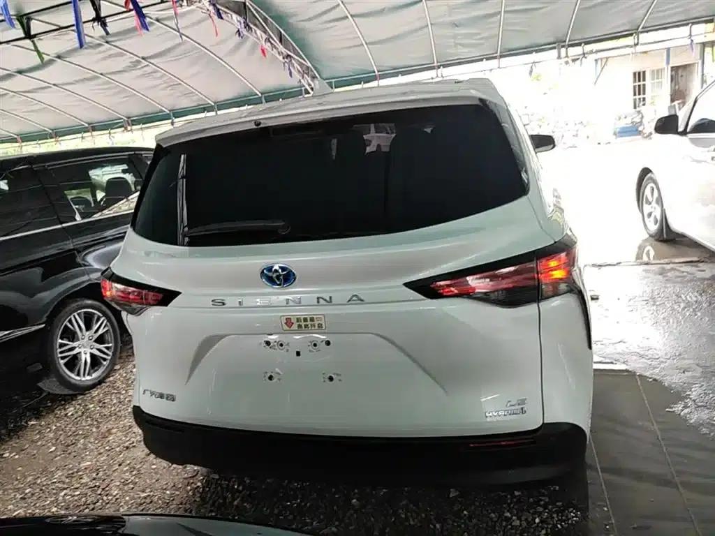 2023 Sienna 2.5L Hybrid Comfort Edition — миниатюра 6