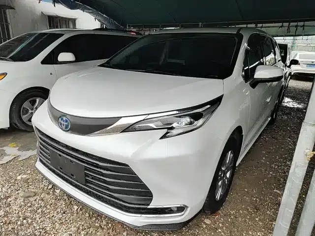 2023 Sienna 2.5L Hybrid Comfort Edition