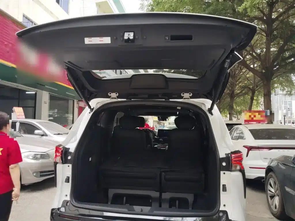 2023 Sienna 2.5L Hybrid Premium Edition — миниатюра 15