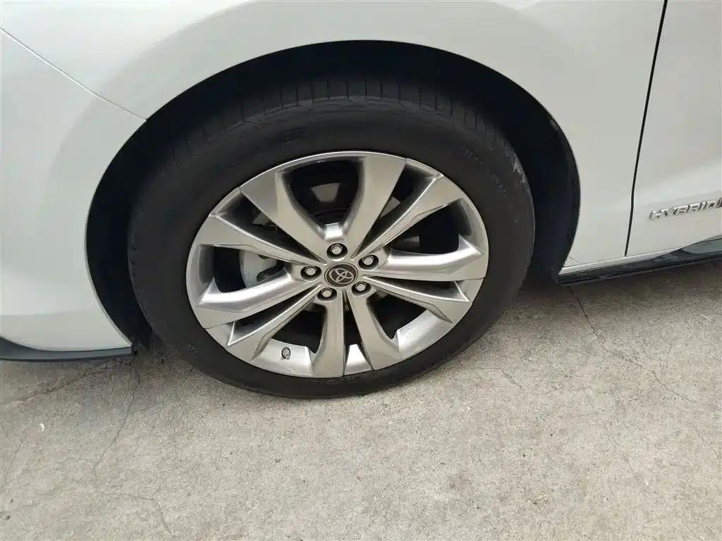 2023 Sienna 2.5L Hybrid Premium Edition — миниатюра 25