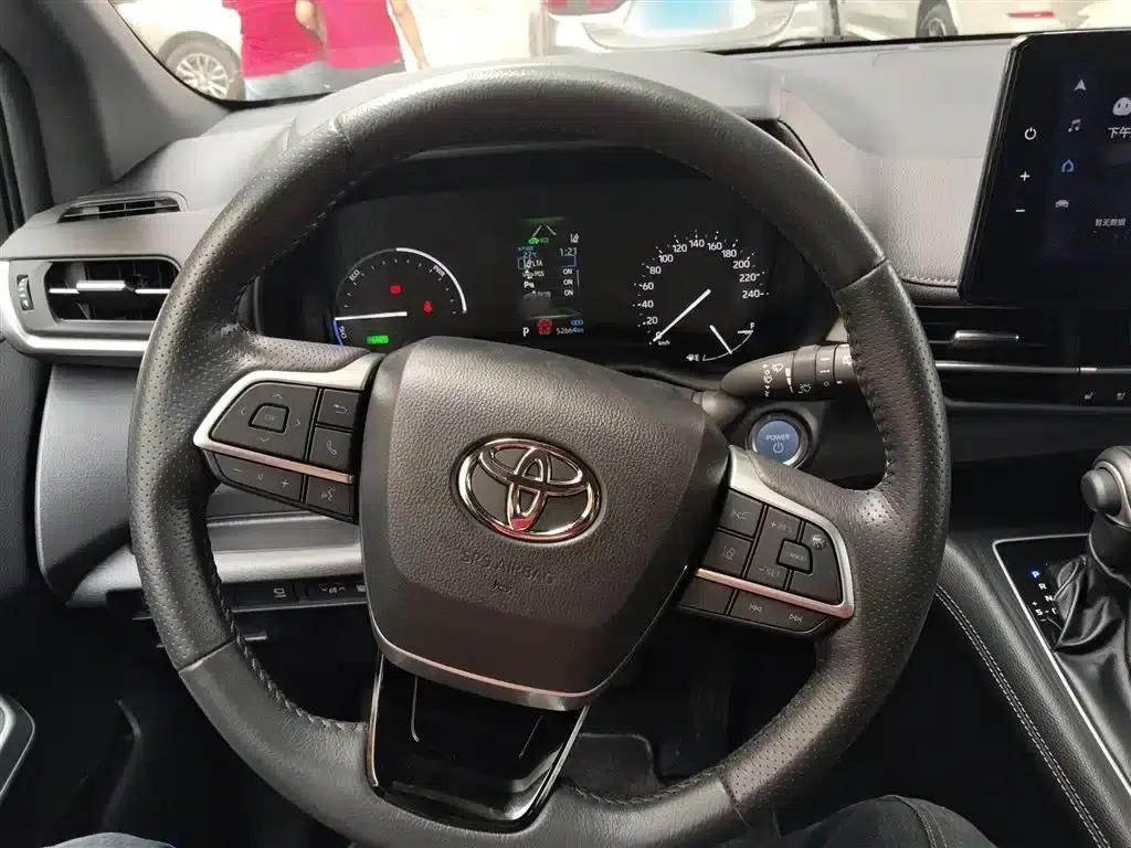 2023 Sienna 2.5L Hybrid Premium Edition — миниатюра 7