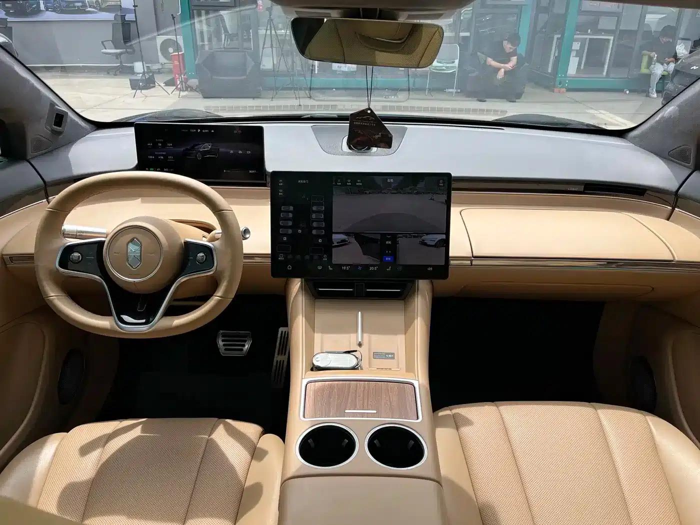 Zhijie R7 2024 Pure Electric 667km Max — миниатюра 9