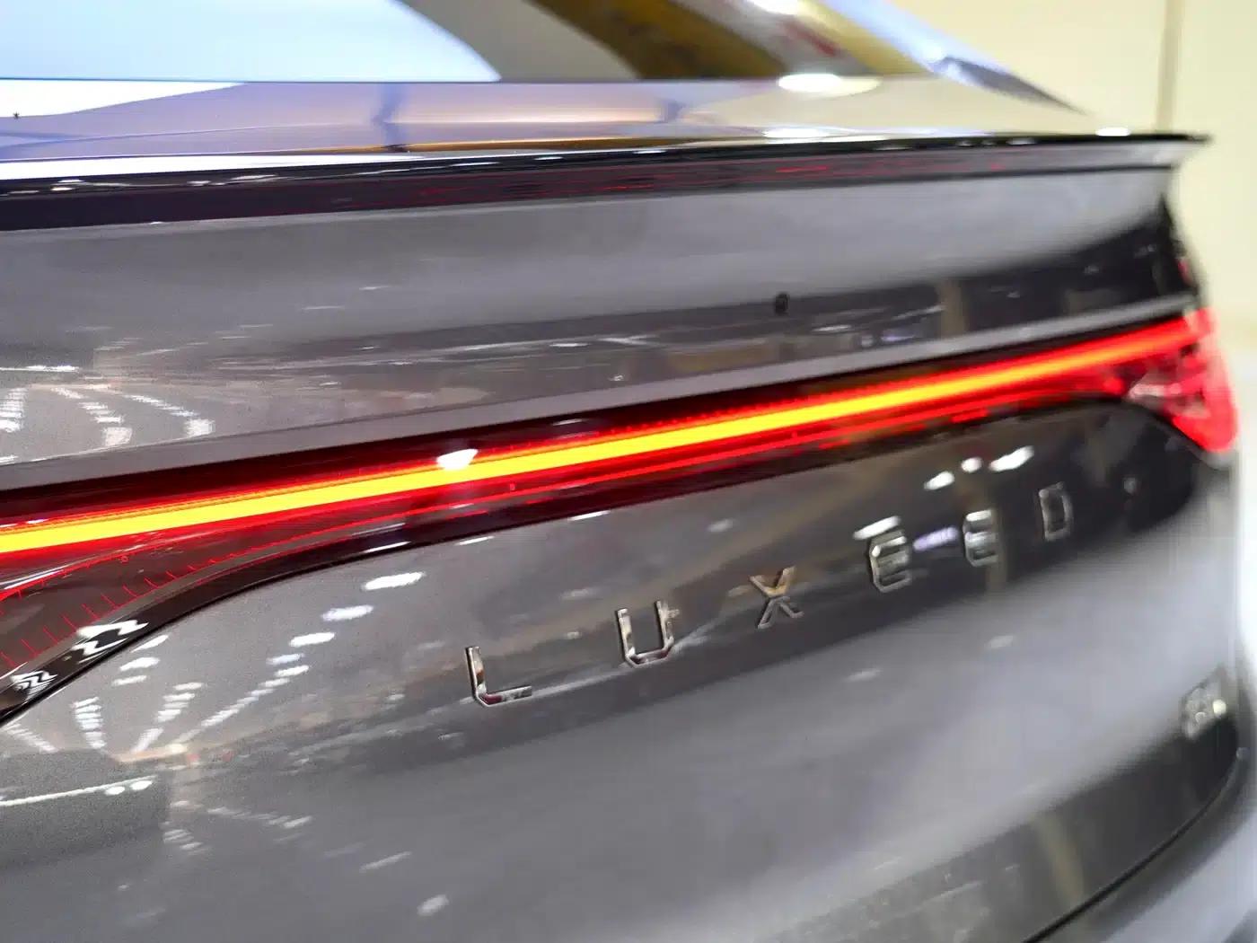 Zhijie R7 2024 Pure Electric 736km Ultra — миниатюра 16