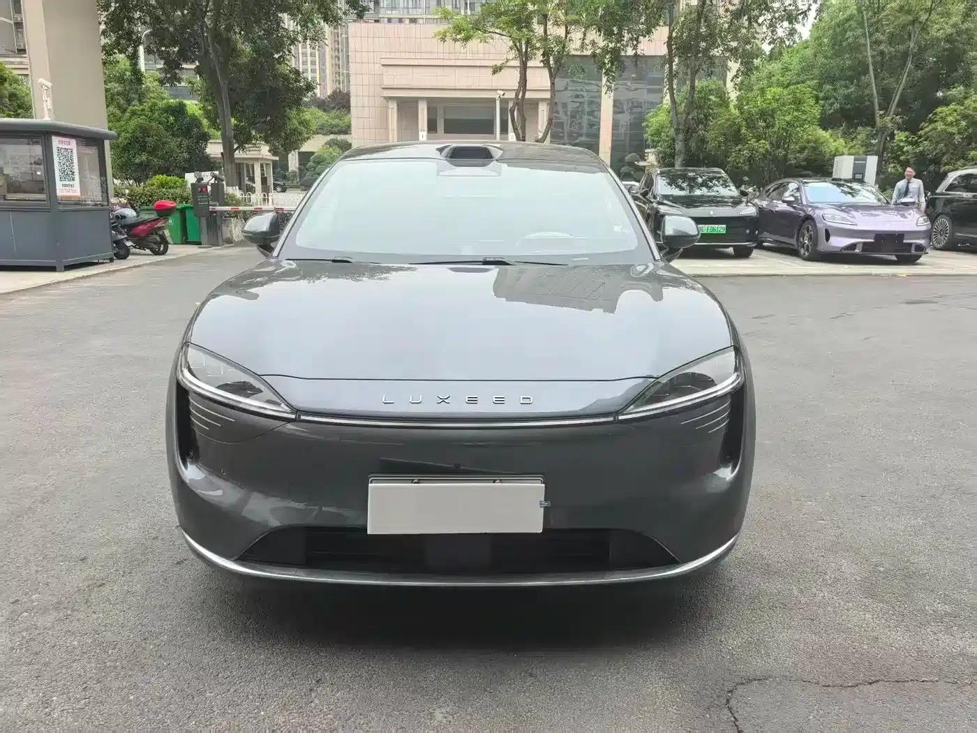 Zhijie R7 2025 Model, Extended Range 331km Ultra — миниатюра 2