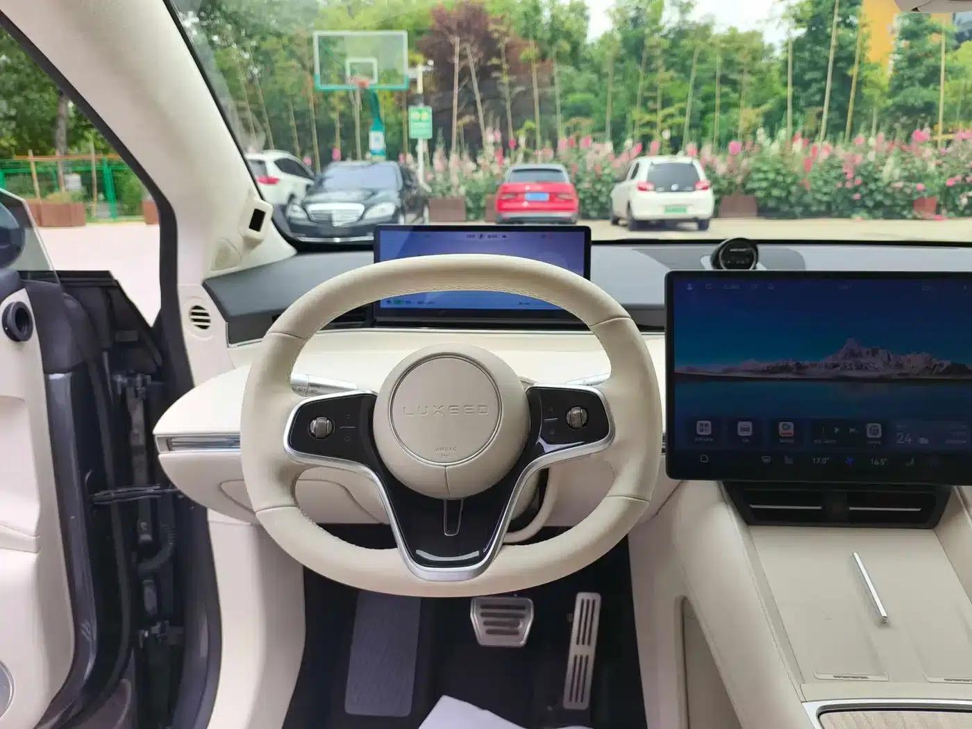 Zhijie R7 2024 Pure Electric 667km Max — миниатюра 11