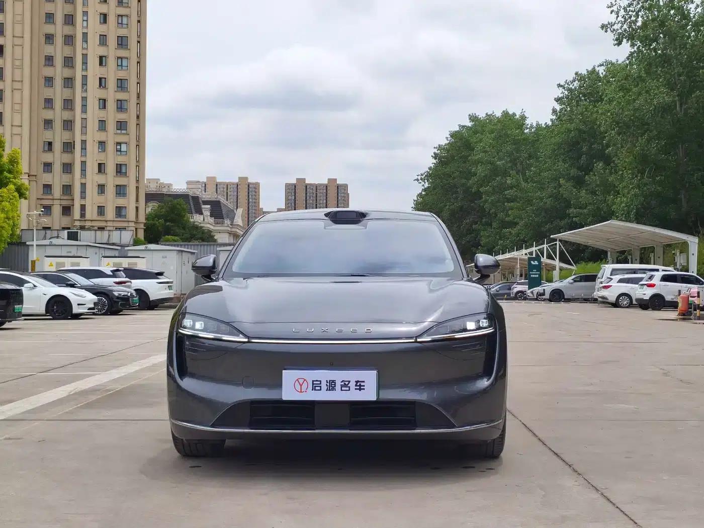 Zhijie R7 2024 Pure Electric 667km Max — миниатюра 3