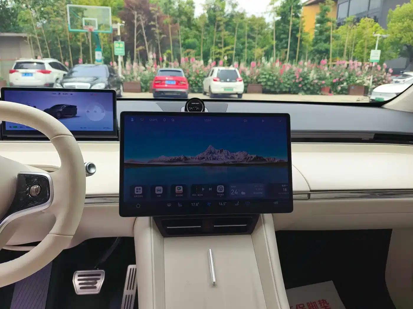 Zhijie R7 2024 Pure Electric 667km Max — миниатюра 7