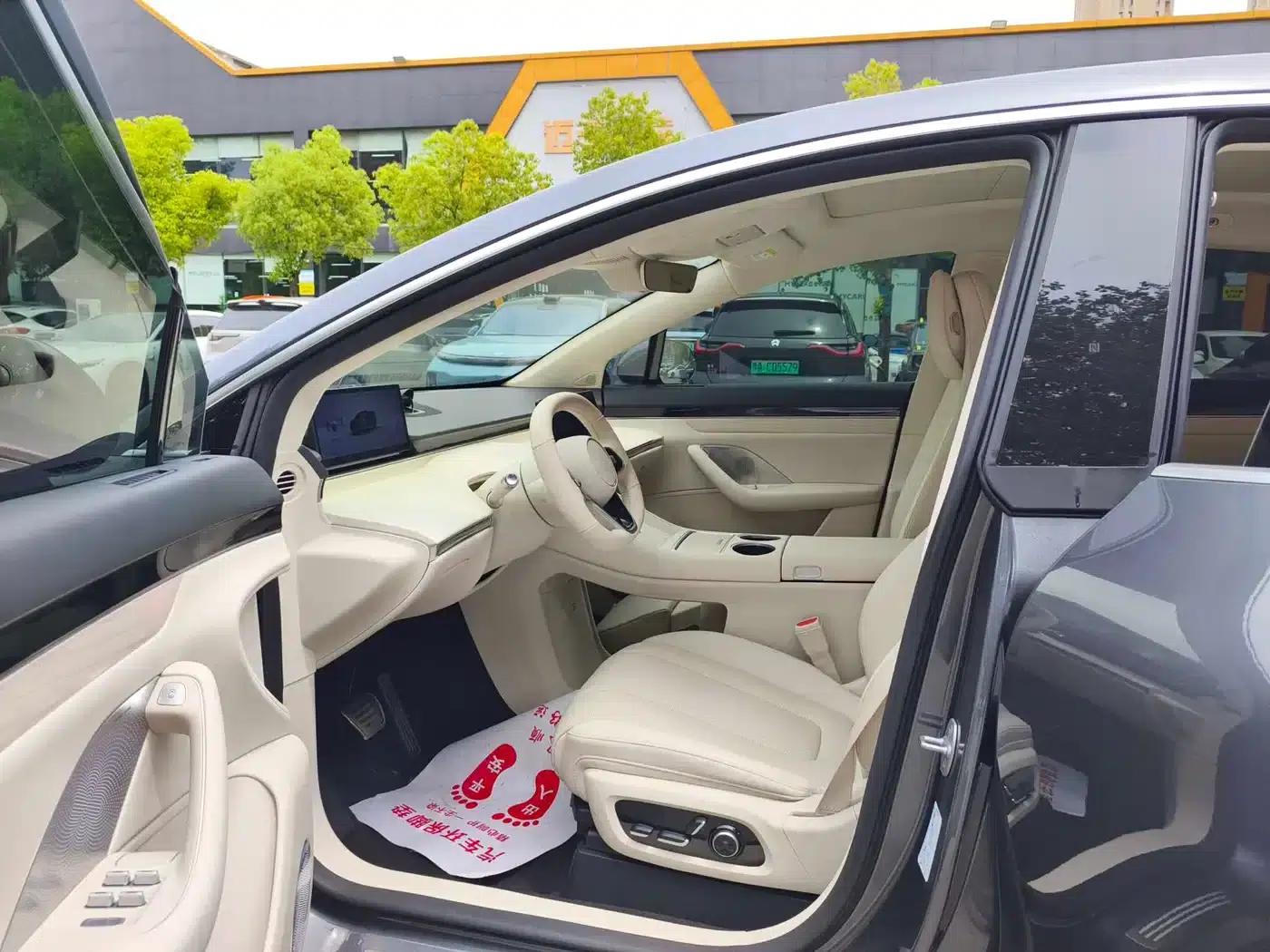 Zhijie R7 2024 Pure Electric 667km Max — миниатюра 8