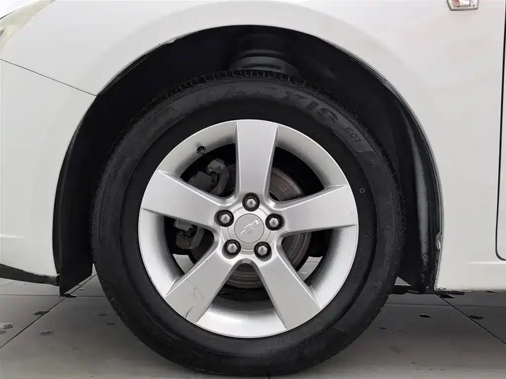 Chevrolet Cruze 2013 1.6L SE AT — миниатюра 17