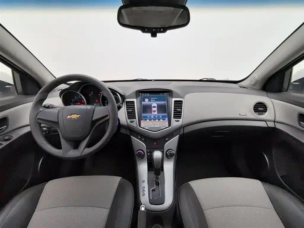 Chevrolet Cruze 2013 1.6L SE AT — миниатюра 5