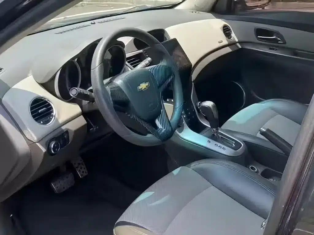Chevrolet Cruze 2013 1.8L SE AT — миниатюра 4