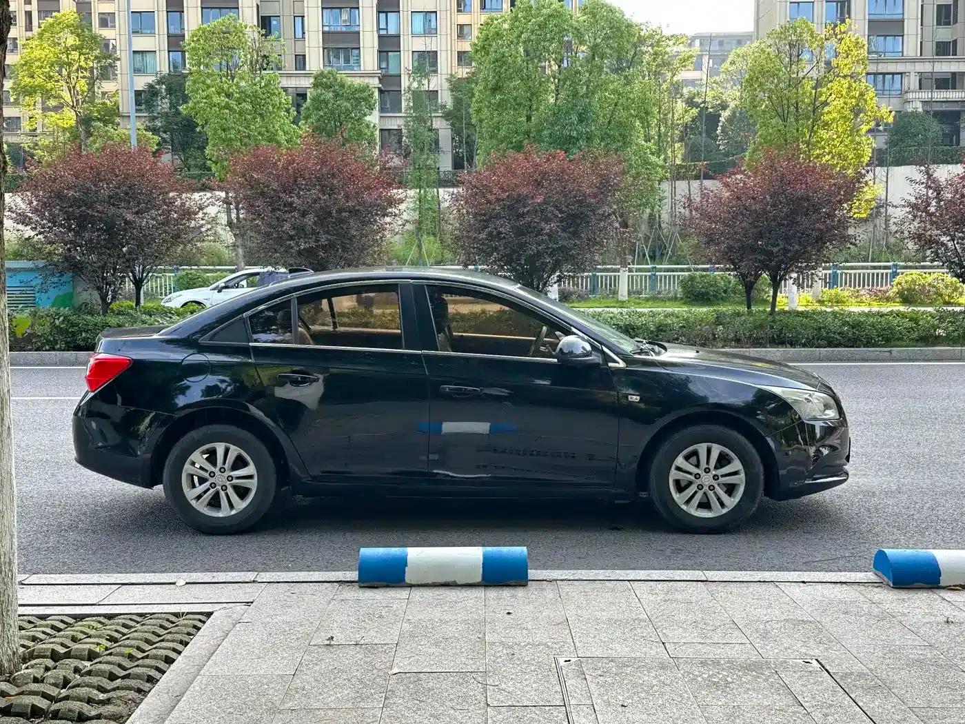 Chevrolet Cruze 2015 1.5L Classic SL MT — миниатюра 4