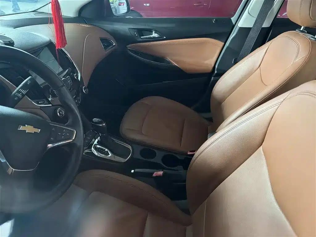 Chevrolet Cruze 2015 1.4T DCG Luxury Edition — миниатюра 4