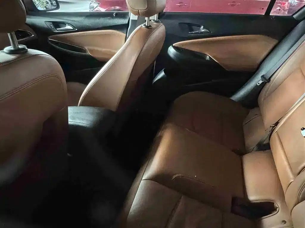 Chevrolet Cruze 2015 1.4T DCG Luxury Edition — миниатюра 6