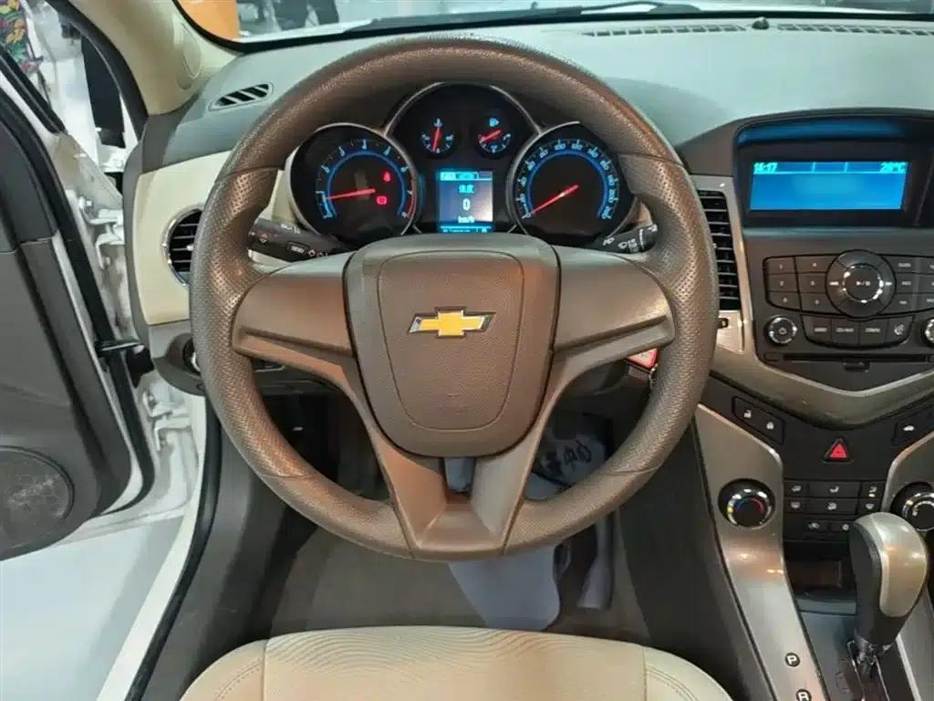 Chevrolet Cruze 2015 1.5L Classic SE AT — миниатюра 11