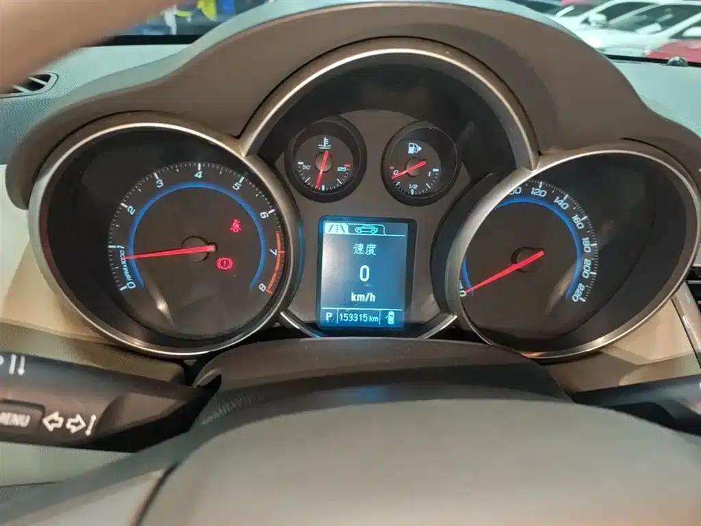 Chevrolet Cruze 2015 1.5L Classic SE AT — миниатюра 12