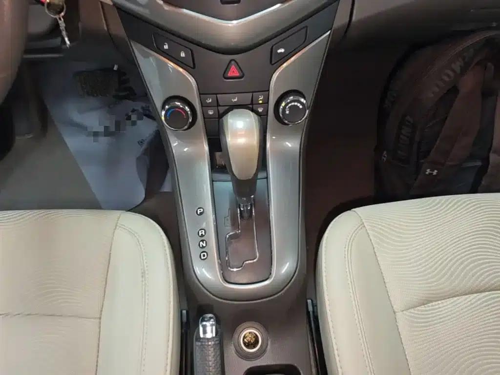 Chevrolet Cruze 2015 1.5L Classic SE AT — миниатюра 14