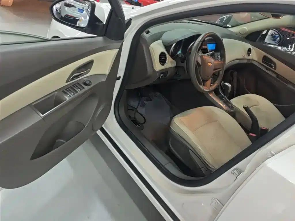 Chevrolet Cruze 2015 1.5L Classic SE AT — миниатюра 16