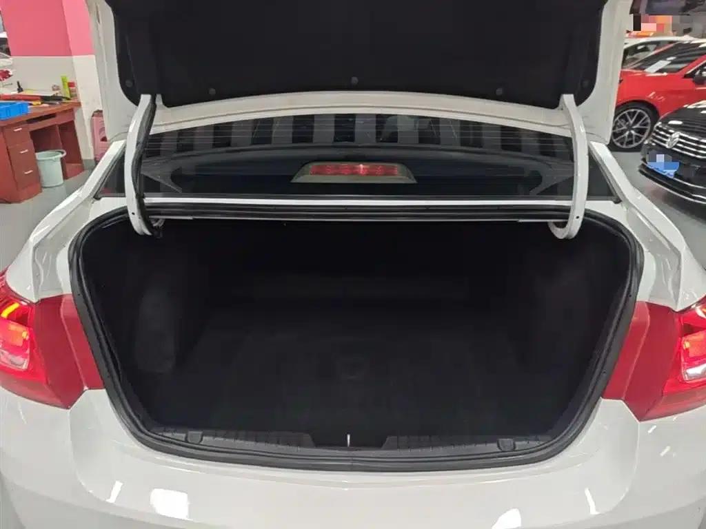 Chevrolet Cruze 2015 1.5L Classic SE AT — миниатюра 19