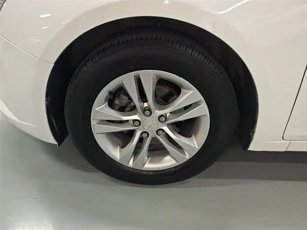 Chevrolet Cruze 2015 1.5L Classic SE AT — миниатюра 23