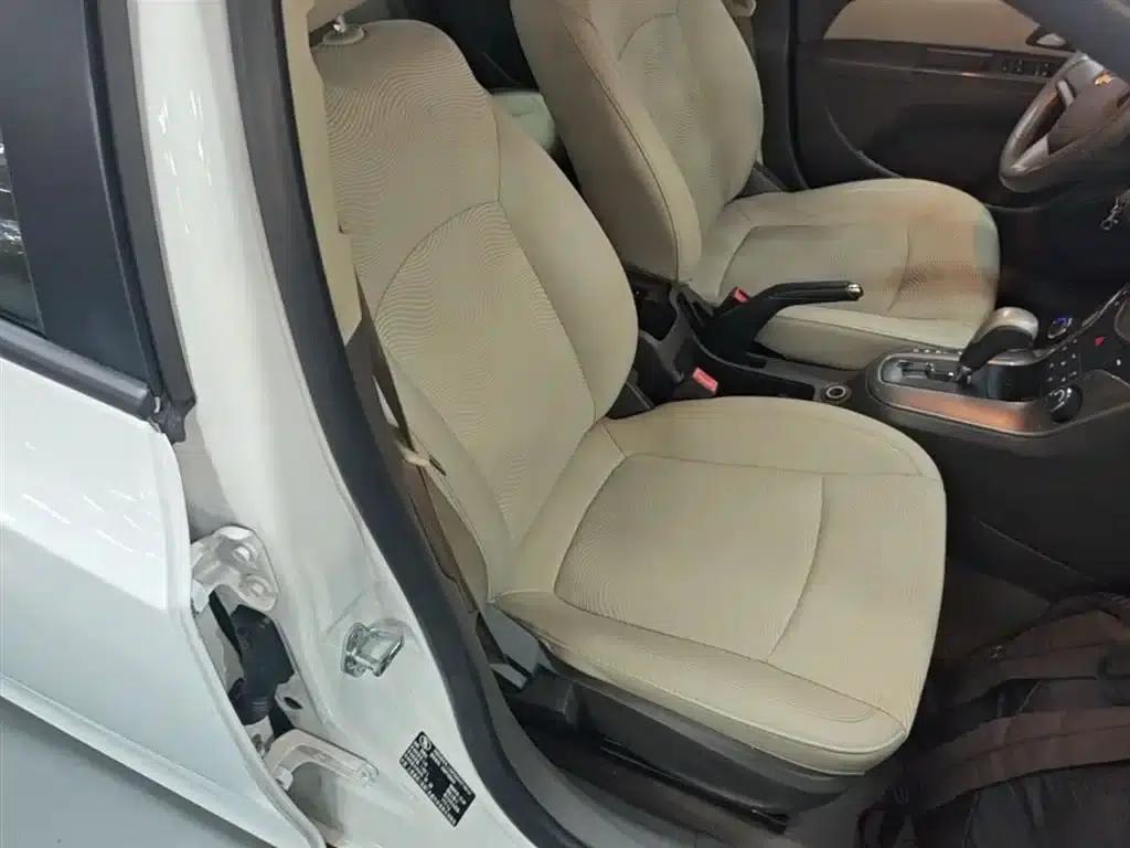Chevrolet Cruze 2015 1.5L Classic SE AT — миниатюра 25