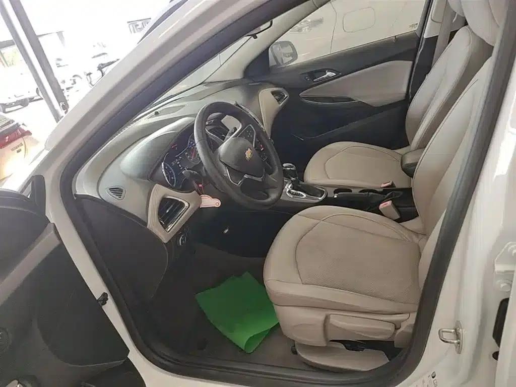 Chevrolet Cruze 2015 1.5L Automatic Luxury Edition — миниатюра 15