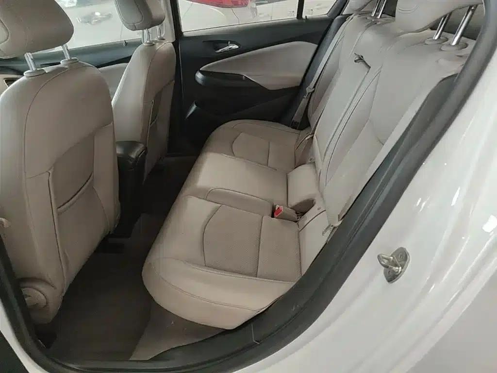 Chevrolet Cruze 2015 1.5L Automatic Luxury Edition — миниатюра 17