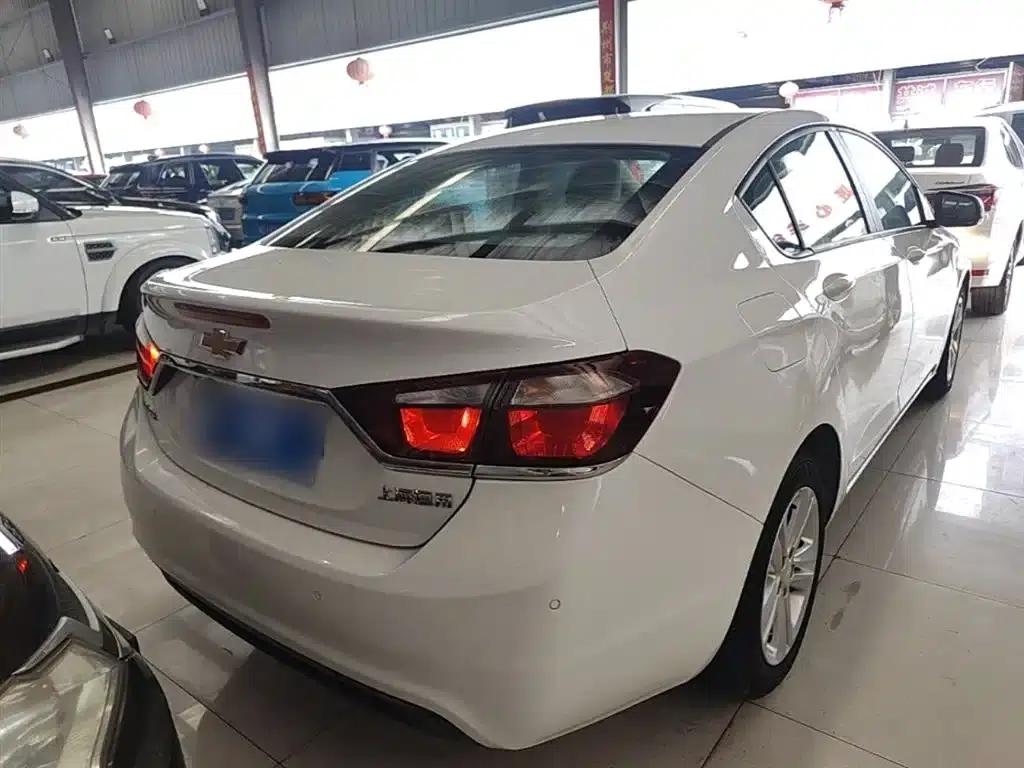 Chevrolet Cruze 2015 1.5L Automatic Luxury Edition — миниатюра 7