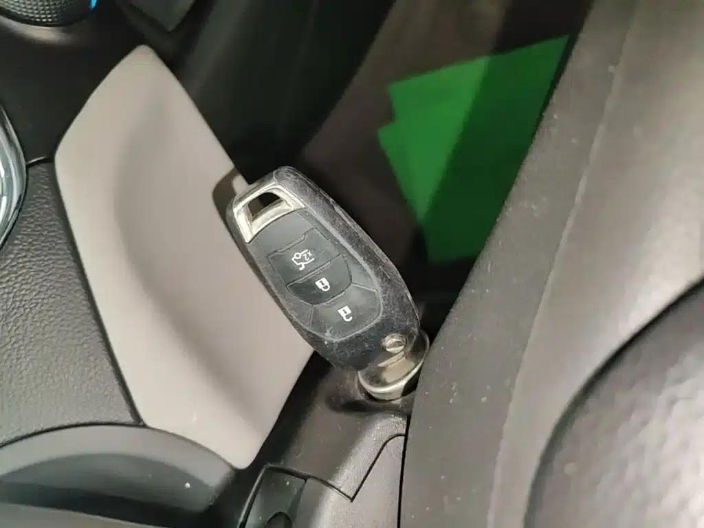 Chevrolet Cruze 2015 1.5L Automatic Luxury Edition — миниатюра 9