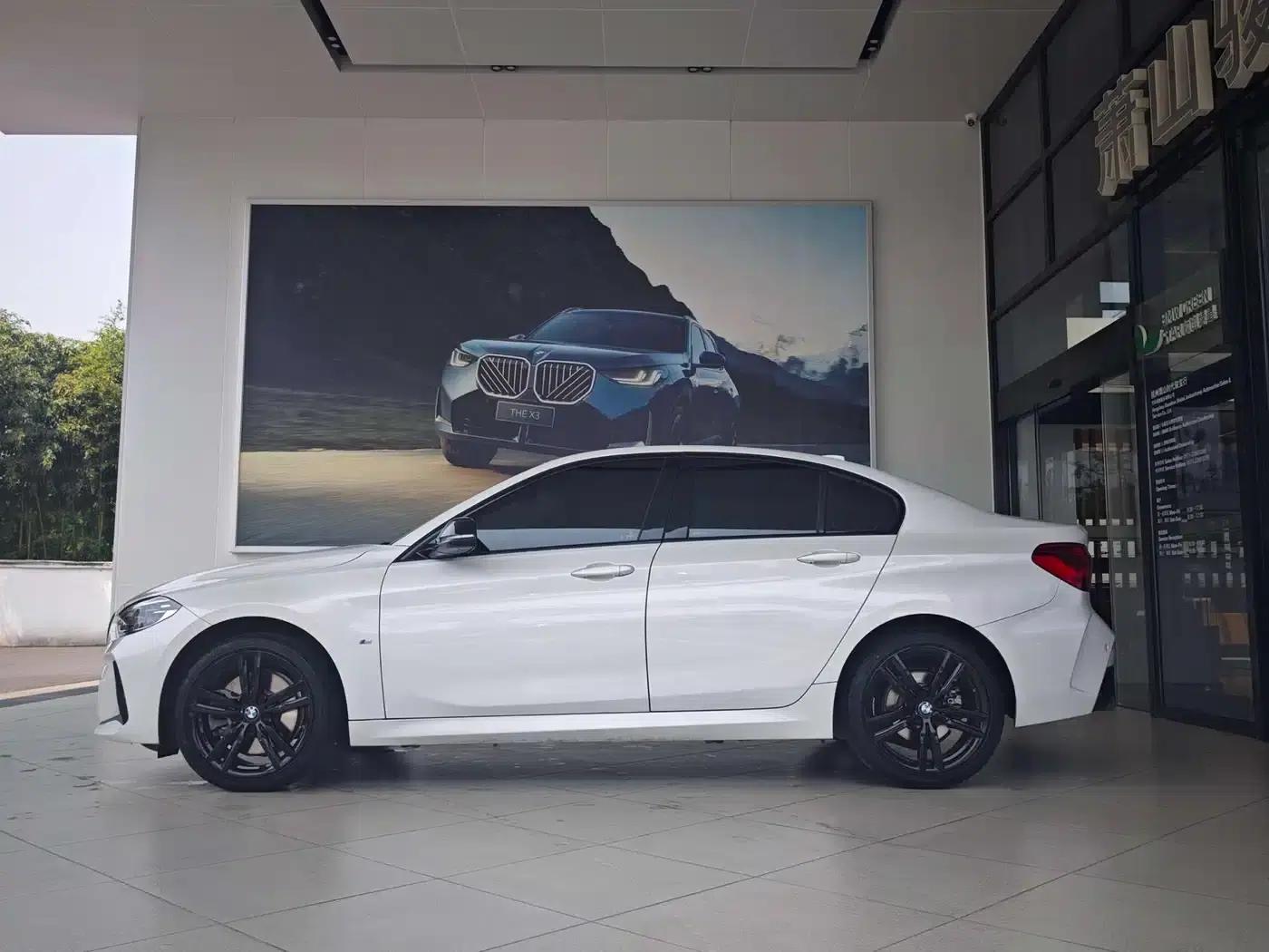 BMW 1 Series 2023 125i M Sport Shadow Edition — миниатюра 2
