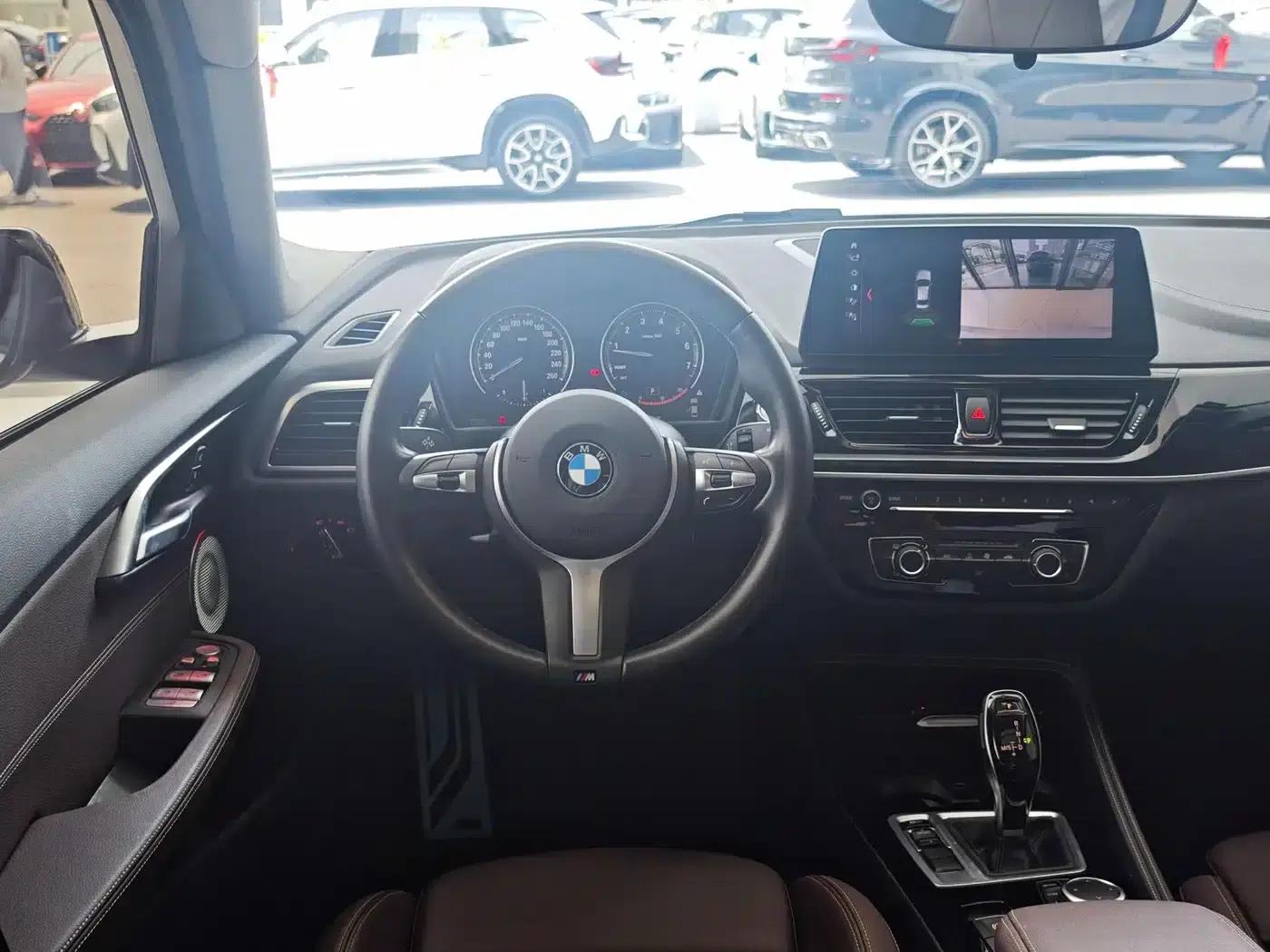 BMW 1 Series 2023 125i M Sport Shadow Edition — миниатюра 12