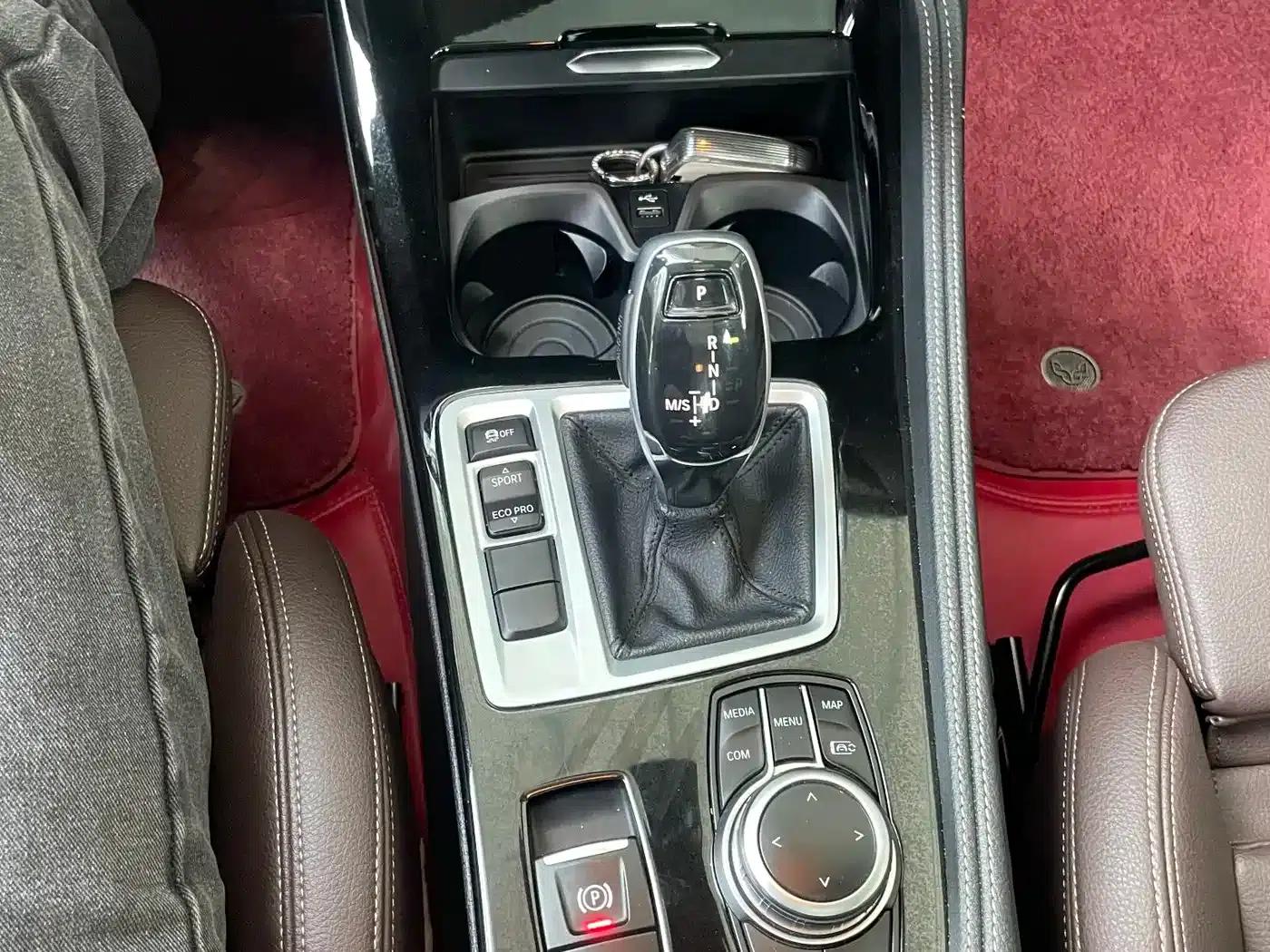 2022 BMW 1 Series 120i M Sport Shadow Edition — миниатюра 11