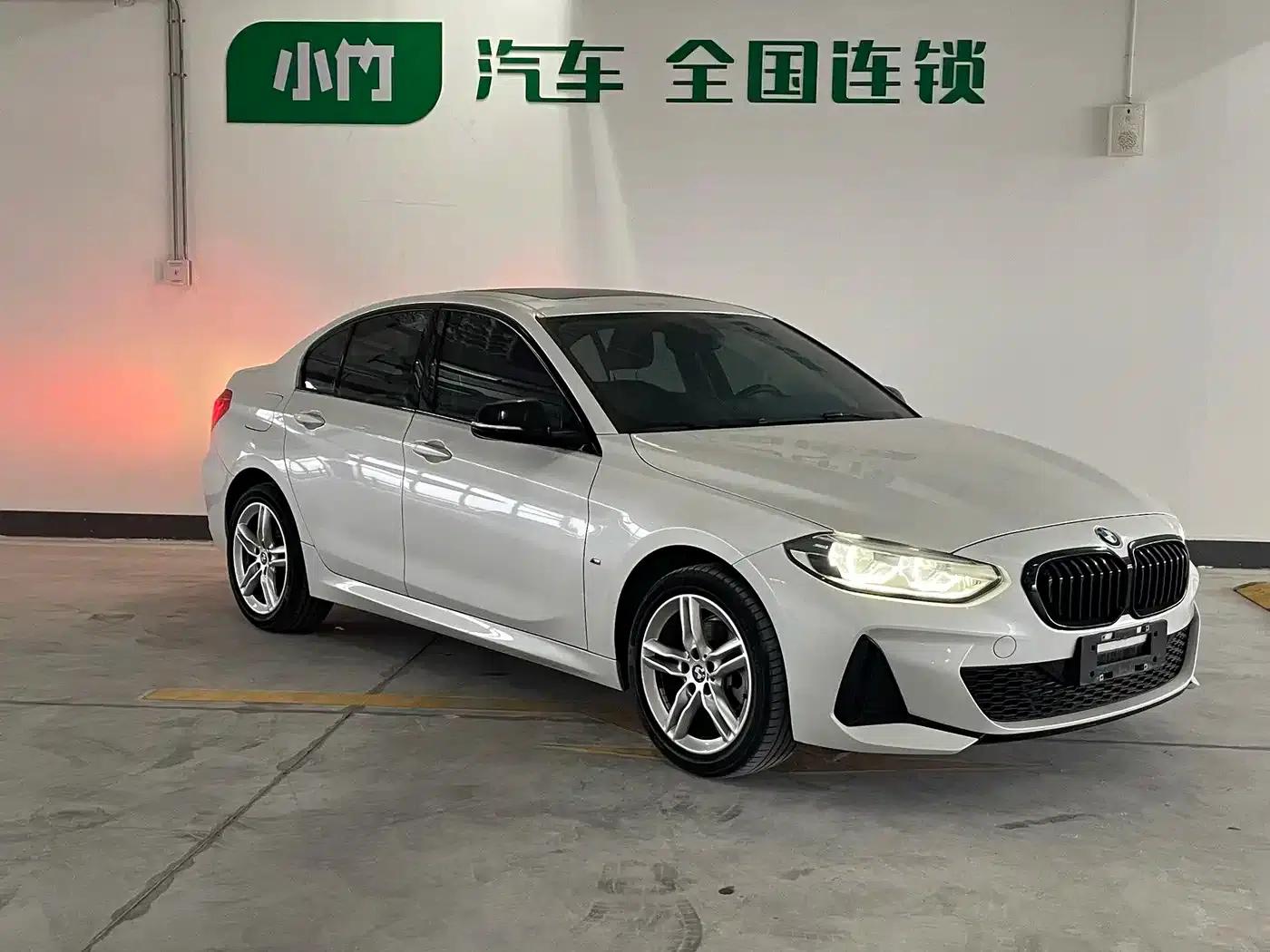 2022 BMW 1 Series 120i M Sport Shadow Edition — миниатюра 3