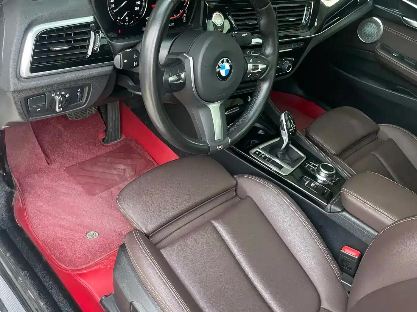 2022 BMW 1 Series 120i M Sport Shadow Edition — миниатюра 25