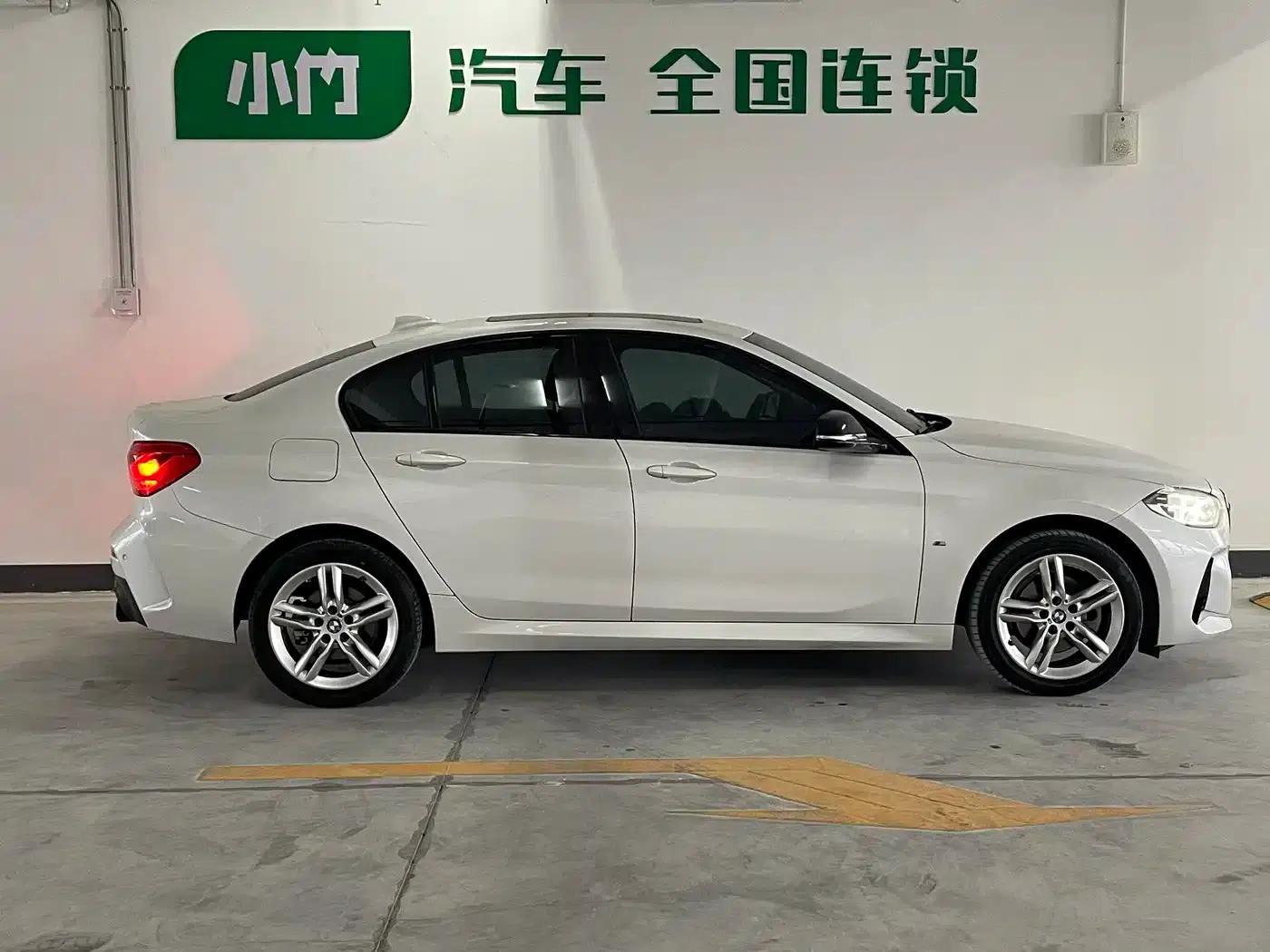 2022 BMW 1 Series 120i M Sport Shadow Edition — миниатюра 6