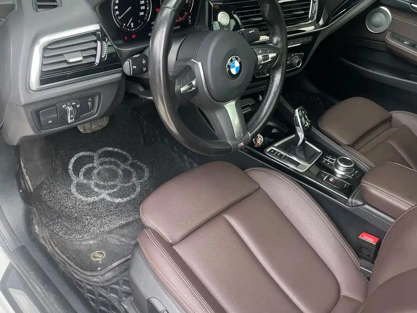 BMW 1 Series 2021 Facelift 120i M Sport Shadow Edition — миниатюра 11