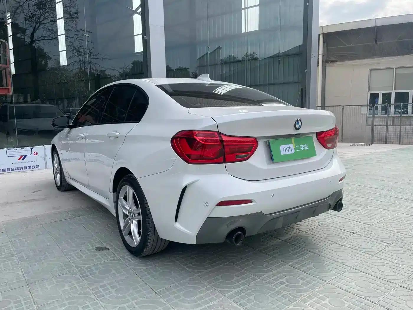 BMW 1 Series 2021 Facelift 120i M Sport Shadow Edition — миниатюра 6