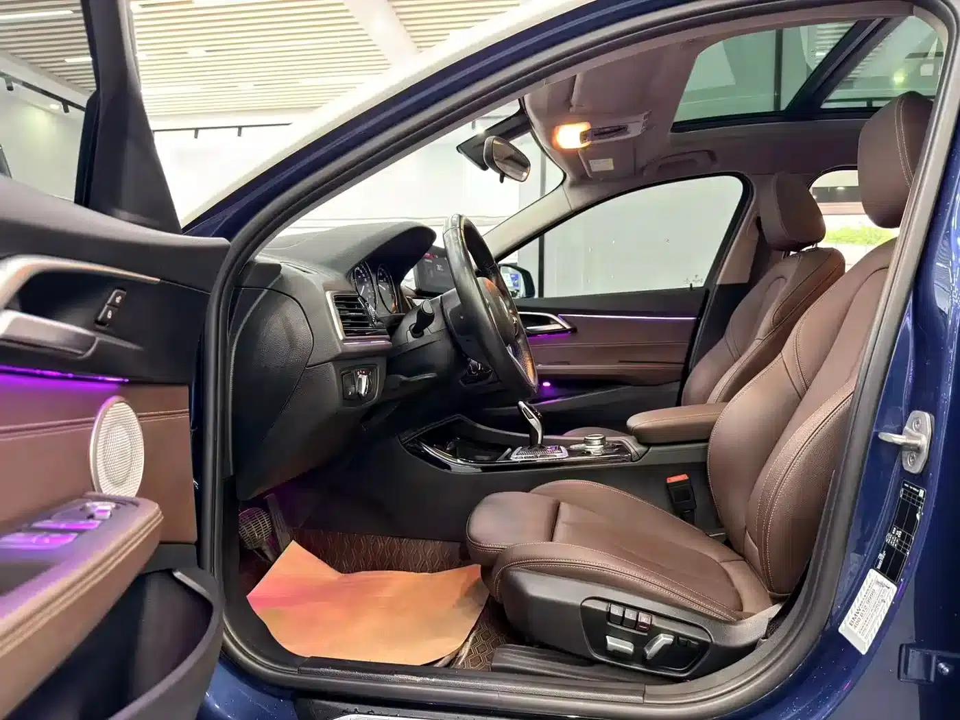 BMW 1 Series 2021 Facelift 120i M Sport Shadow Edition — миниатюра 6