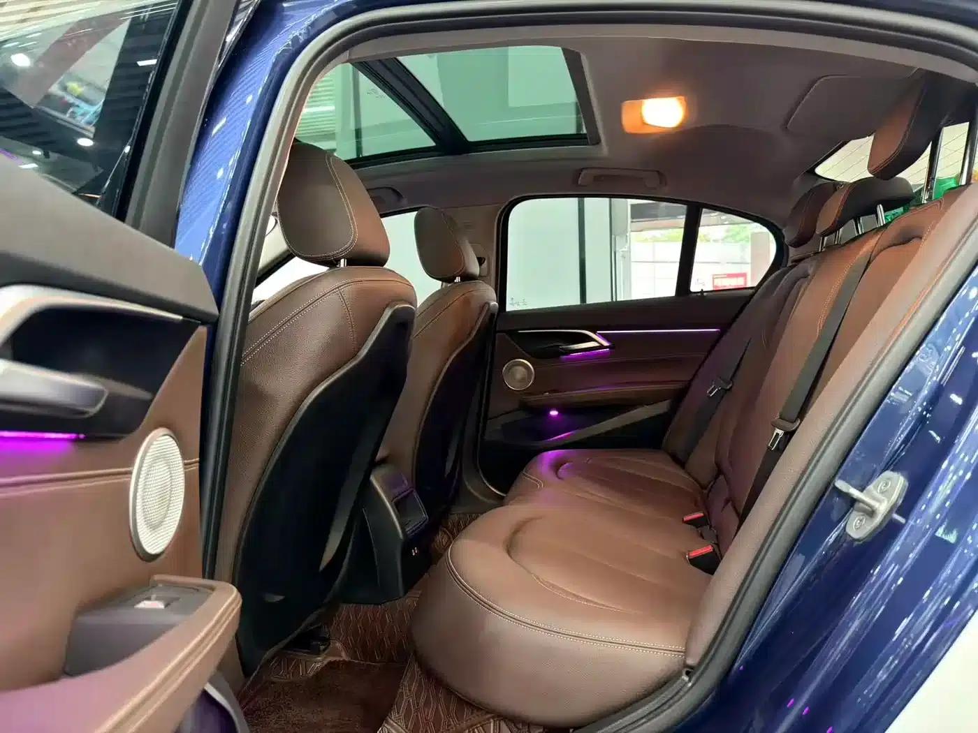 BMW 1 Series 2021 Facelift 120i M Sport Shadow Edition — миниатюра 9