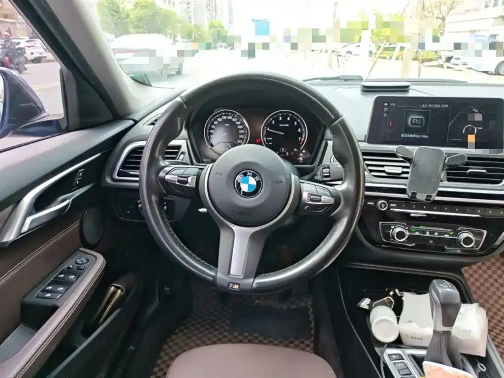 2019 BMW 1 Series 118i M Sport Package — миниатюра 3