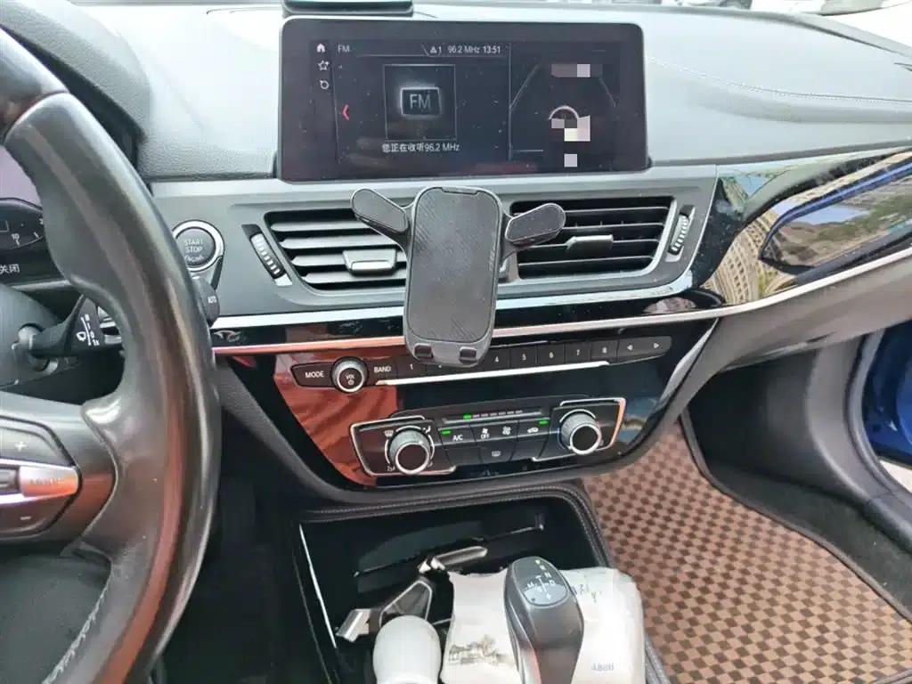 2019 BMW 1 Series 118i M Sport Package — миниатюра 6