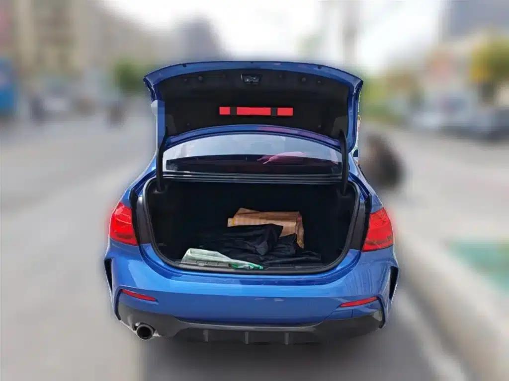 2019 BMW 1 Series 118i M Sport Package — миниатюра 10