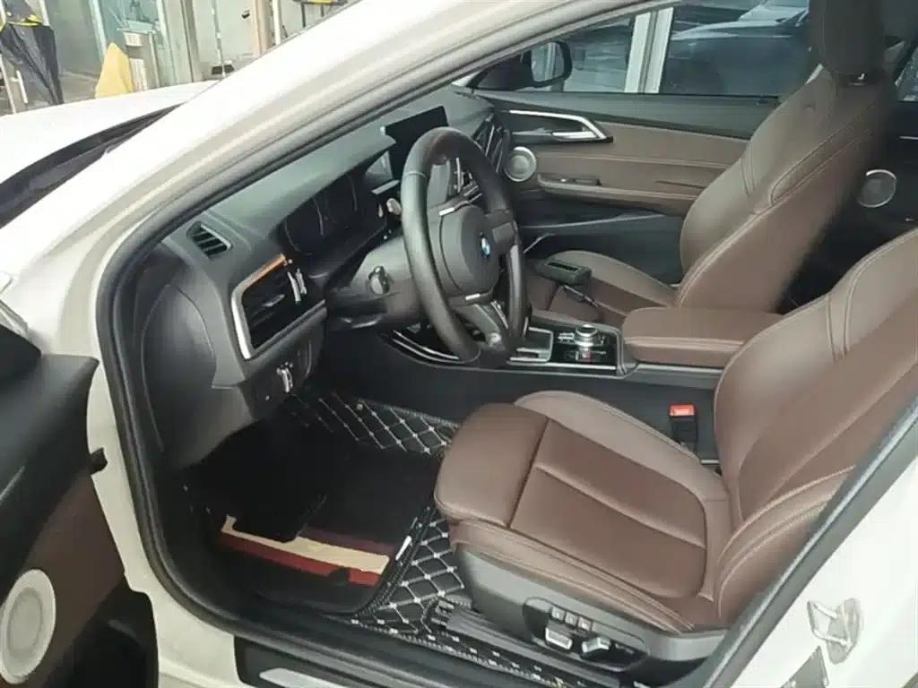 2021 BMW 1 Series 120i M Sport Shadow Edition — миниатюра 16