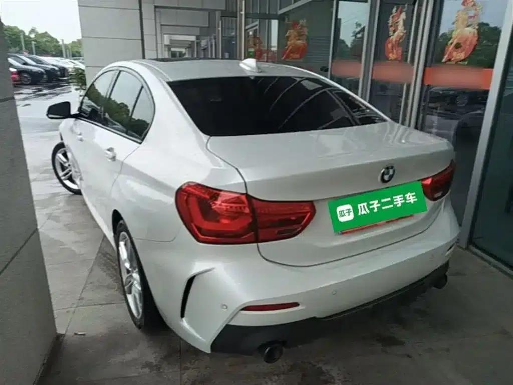 2021 BMW 1 Series 120i M Sport Shadow Edition — миниатюра 5