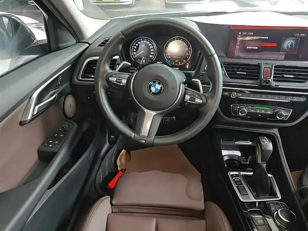 2019 BMW 1 Series 120i Leading M Sport Package — миниатюра 11